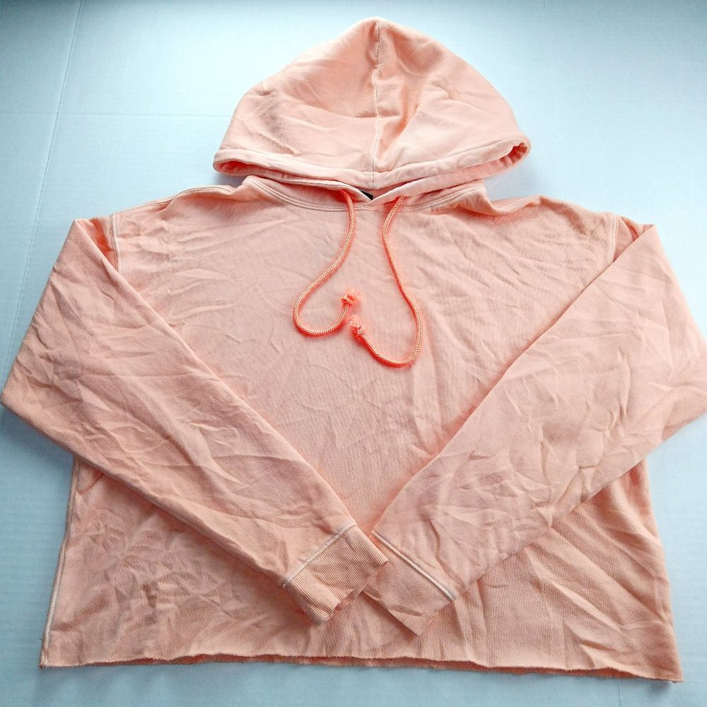 Wild Fable Women's Cropped Hoodie Sweatshirt Size Medium Apricot Ice Raw Hem